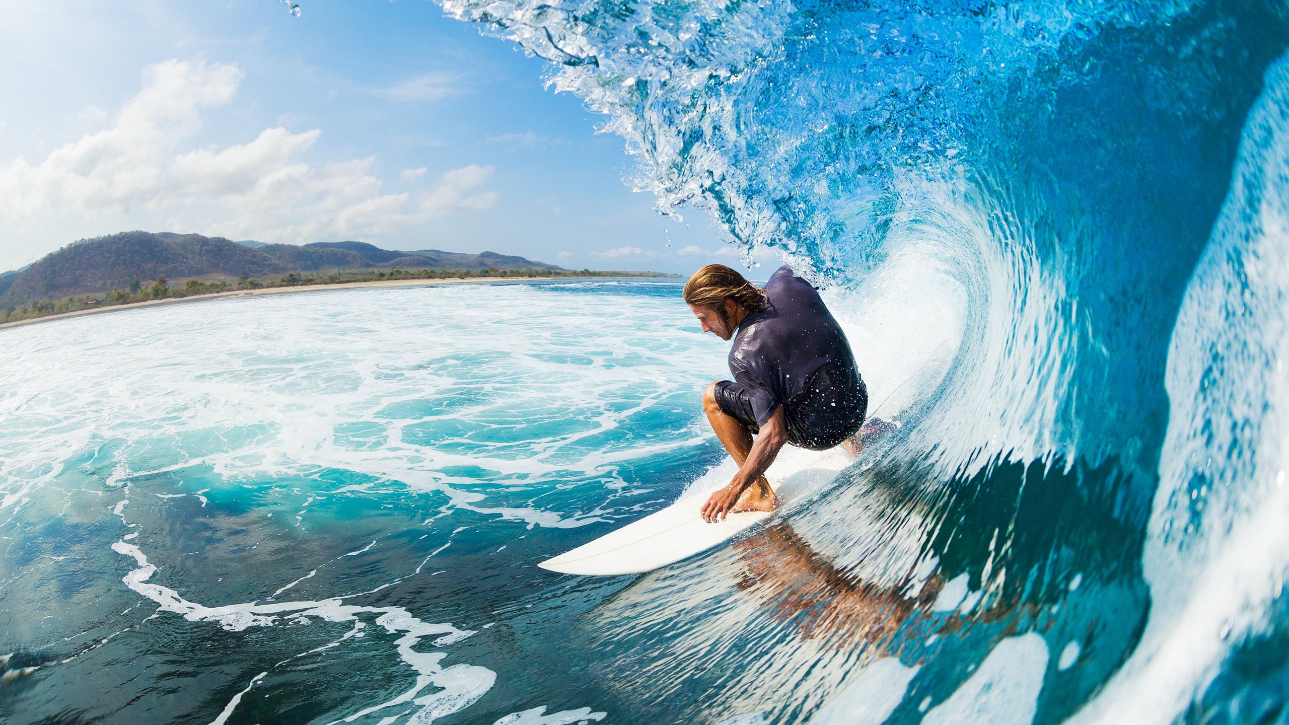 拜仁阵型纵深合理，攻守平衡俱佳，拜仁阵型和球队战术