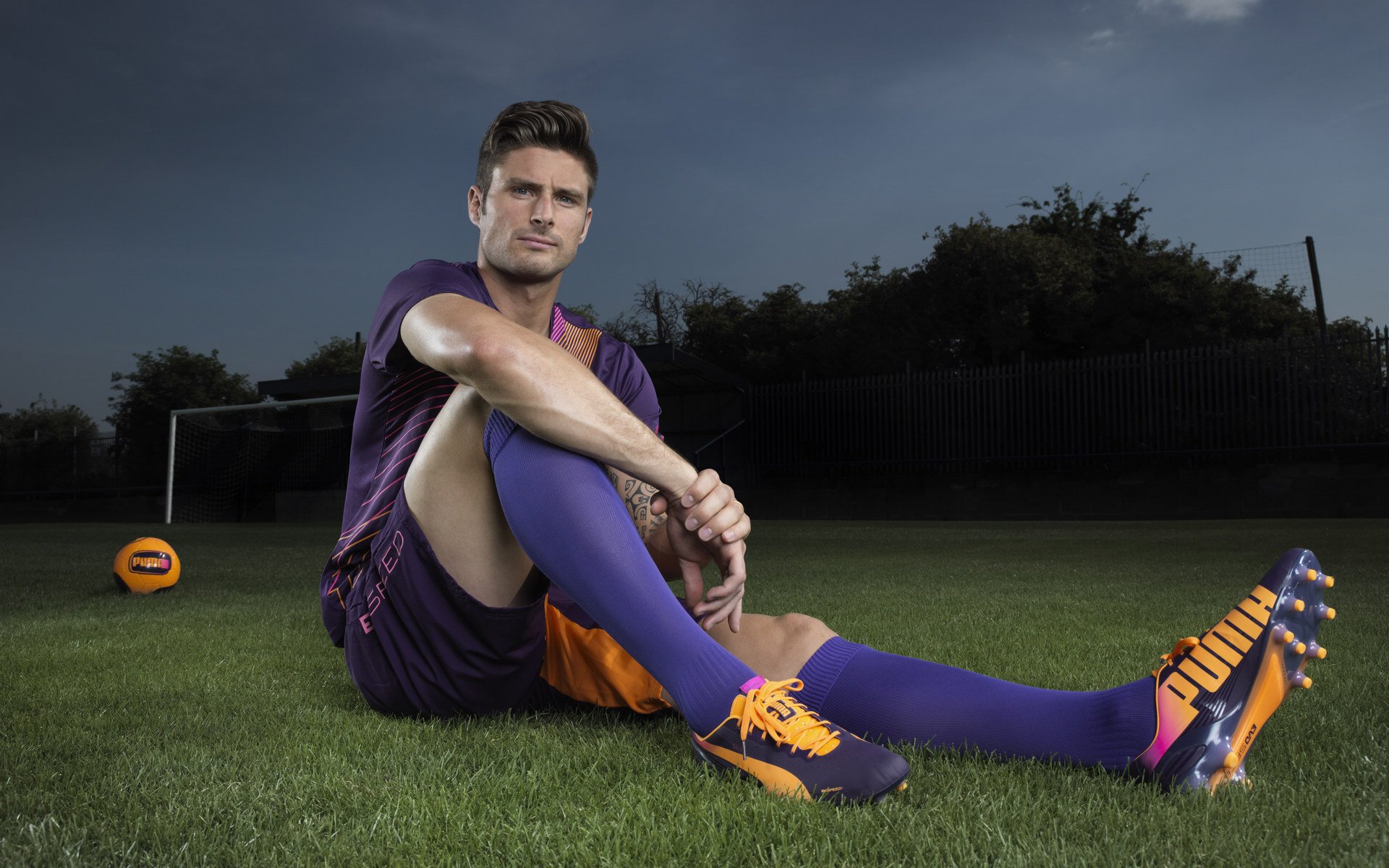 开云体育移动版-赛后采访：李明感叹“全队合作是胜利的关键”！，李明足球队员